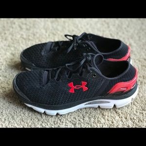 LIKE NEW Under Armor Run Long Speed Form